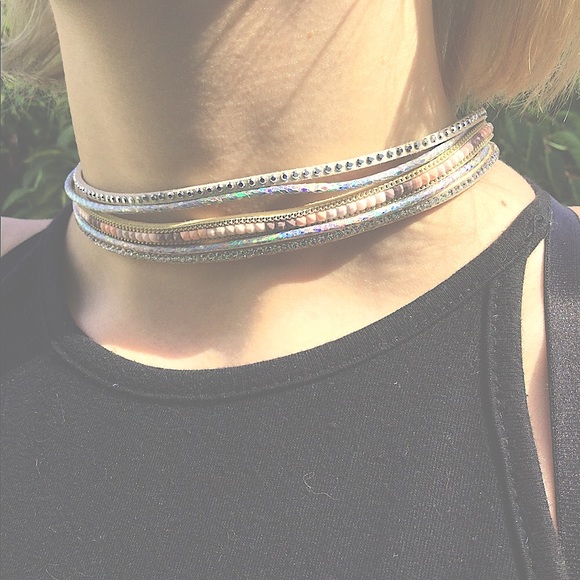 🎉HOST PICK/TAUPE RHINESTONE LEATHER WRAP BRACELET - Picture 10 of 11